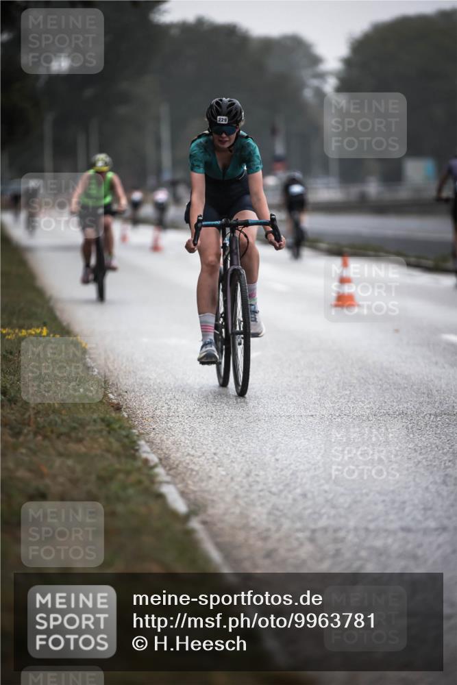 16.08.2026 - KN Förde Triathlon 2026 H.Heesch http://msf.ph/oto/9963781 16.08.2026 09:32:46 Radfahren 158, 162, 229, 238, 240, 251 meine-sportfotos.de