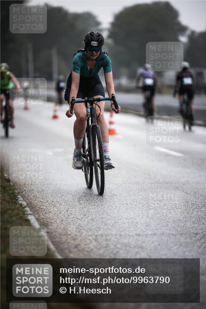 16.08.2026 - KN Förde Triathlon 2026 H.Heesch http://msf.ph/oto/9963790 16.08.2026 09:32:46 Radfahren 158, 162, 229, 238, 240, 251 meine-sportfotos.de