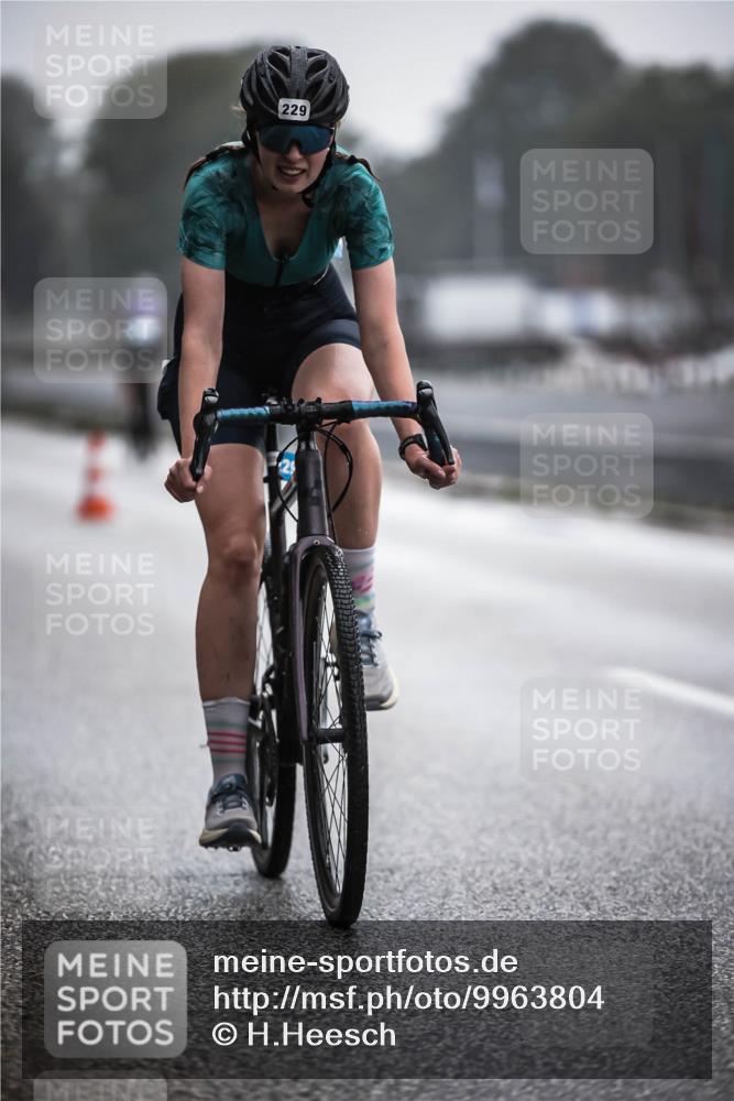 16.08.2026 - KN Förde Triathlon 2026 H.Heesch http://msf.ph/oto/9963804 16.08.2026 09:32:47 Radfahren 158, 162, 229, 238, 240, 251 meine-sportfotos.de