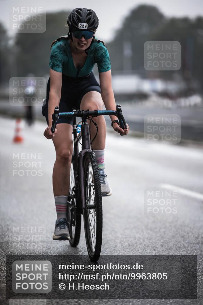 16.08.2026 - KN Förde Triathlon 2026 H.Heesch http://msf.ph/oto/9963805 16.08.2026 09:32:47 Radfahren 158, 162, 229, 238, 240, 251 meine-sportfotos.de
