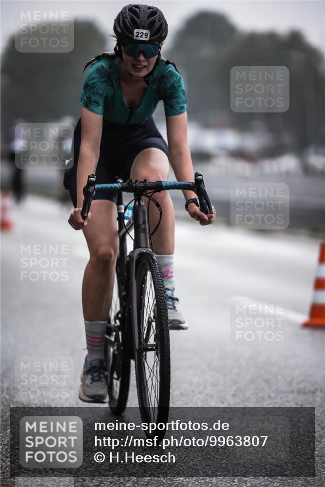 16.08.2026 - KN Förde Triathlon 2026 H.Heesch http://msf.ph/oto/9963807 16.08.2026 09:32:47 Radfahren 158, 162, 229, 238, 240, 251 meine-sportfotos.de