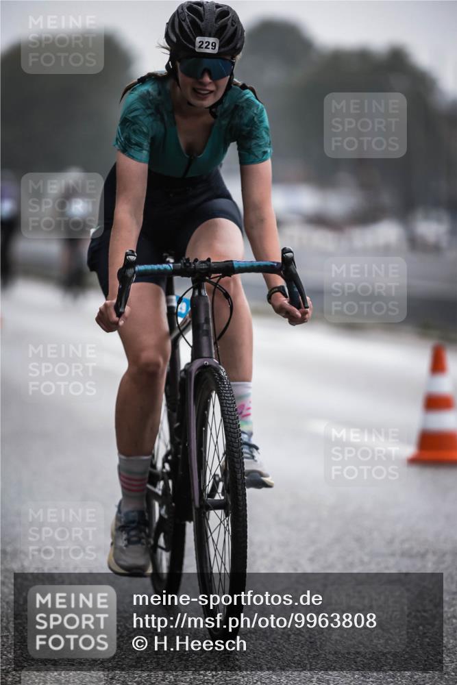 16.08.2026 - KN Förde Triathlon 2026 H.Heesch http://msf.ph/oto/9963808 16.08.2026 09:32:47 Radfahren 158, 162, 229, 238, 240, 251 meine-sportfotos.de