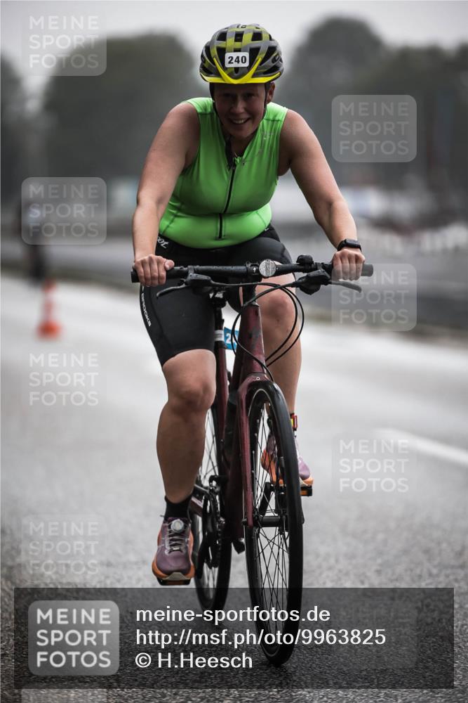 16.08.2026 - KN Förde Triathlon 2026 H.Heesch http://msf.ph/oto/9963825 16.08.2026 09:32:50 Radfahren 158, 229, 240, 251 meine-sportfotos.de