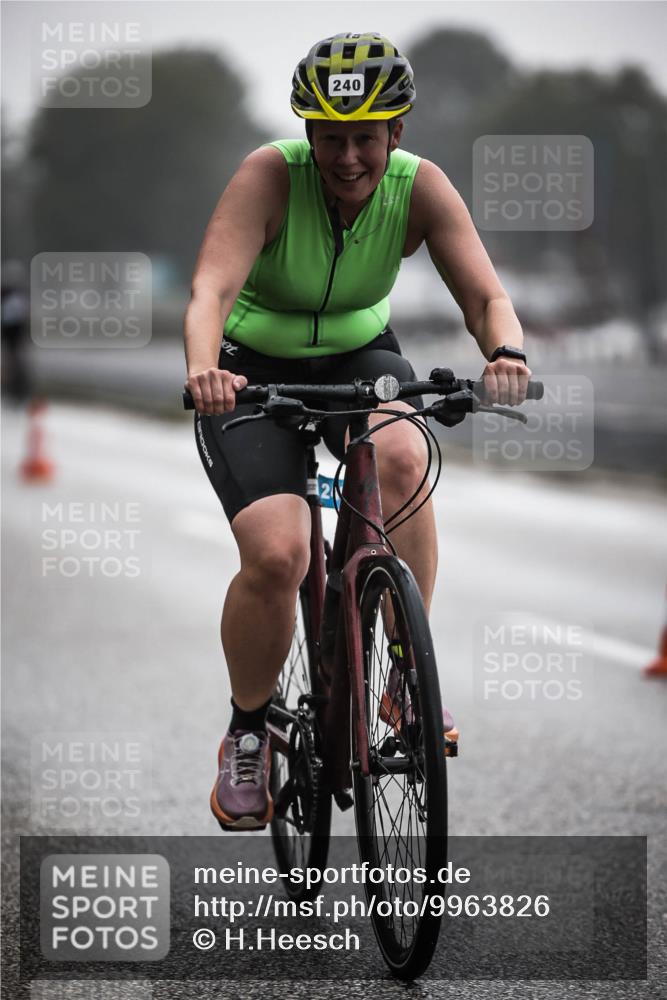 16.08.2026 - KN Förde Triathlon 2026 H.Heesch http://msf.ph/oto/9963826 16.08.2026 09:32:50 Radfahren 158, 229, 240, 251 meine-sportfotos.de