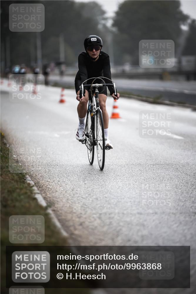 16.08.2026 - KN Förde Triathlon 2026 H.Heesch http://msf.ph/oto/9963868 16.08.2026 09:33:03 Radfahren 135, 235, 254 meine-sportfotos.de