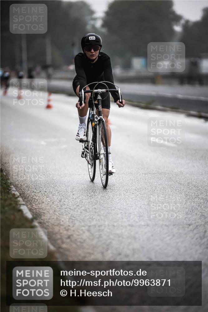16.08.2026 - KN Förde Triathlon 2026 H.Heesch http://msf.ph/oto/9963871 16.08.2026 09:33:03 Radfahren 135, 235, 254 meine-sportfotos.de