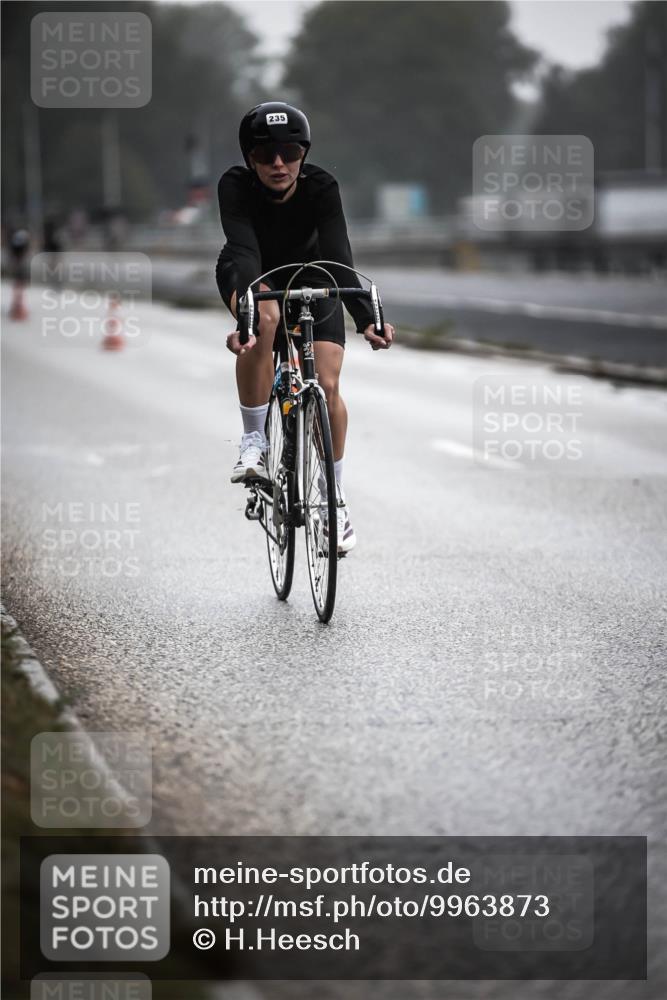 16.08.2026 - KN Förde Triathlon 2026 H.Heesch http://msf.ph/oto/9963873 16.08.2026 09:33:03 Radfahren 135, 235, 254 meine-sportfotos.de