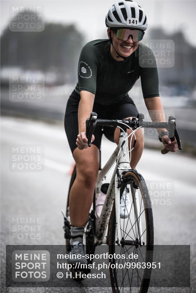 16.08.2026 - KN Förde Triathlon 2026 H.Heesch http://msf.ph/oto/9963951 16.08.2026 09:33:35 Radfahren 130, 141, 150, 224 meine-sportfotos.de