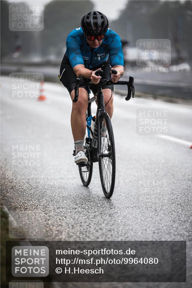 16.08.2026 - KN Förde Triathlon 2026 H.Heesch http://msf.ph/oto/9964080 16.08.2026 09:34:07 Radfahren 104, 226, 228 meine-sportfotos.de
