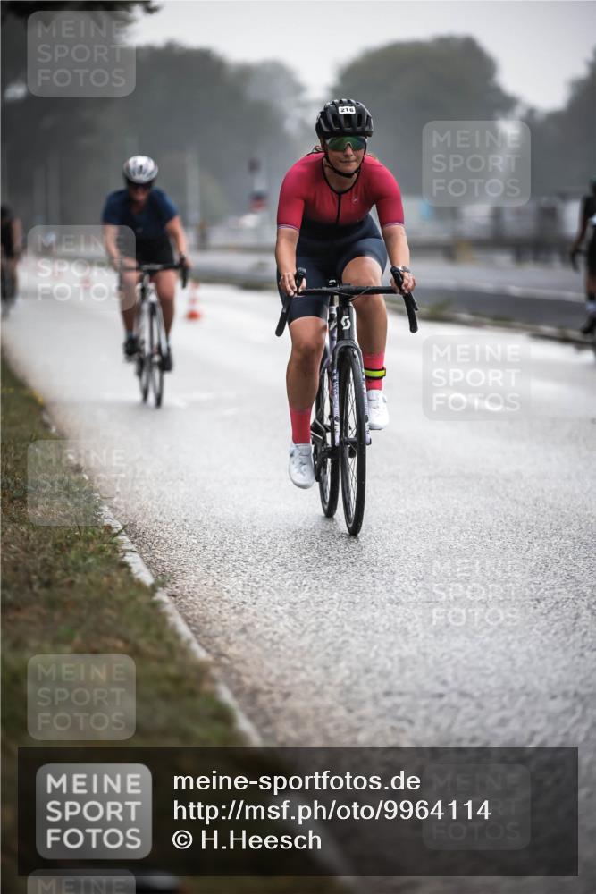 16.08.2026 - KN Förde Triathlon 2026 H.Heesch http://msf.ph/oto/9964114 16.08.2026 09:34:14 Radfahren 104, 134, 216 meine-sportfotos.de