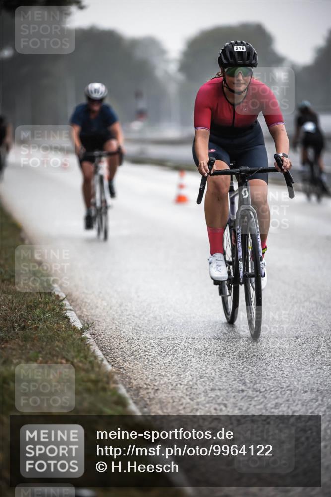16.08.2026 - KN Förde Triathlon 2026 H.Heesch http://msf.ph/oto/9964122 16.08.2026 09:34:14 Radfahren 104, 134, 216 meine-sportfotos.de