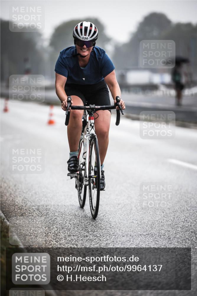 16.08.2026 - KN Förde Triathlon 2026 H.Heesch http://msf.ph/oto/9964137 16.08.2026 09:34:16 Radfahren 134, 216, 245, 258 meine-sportfotos.de