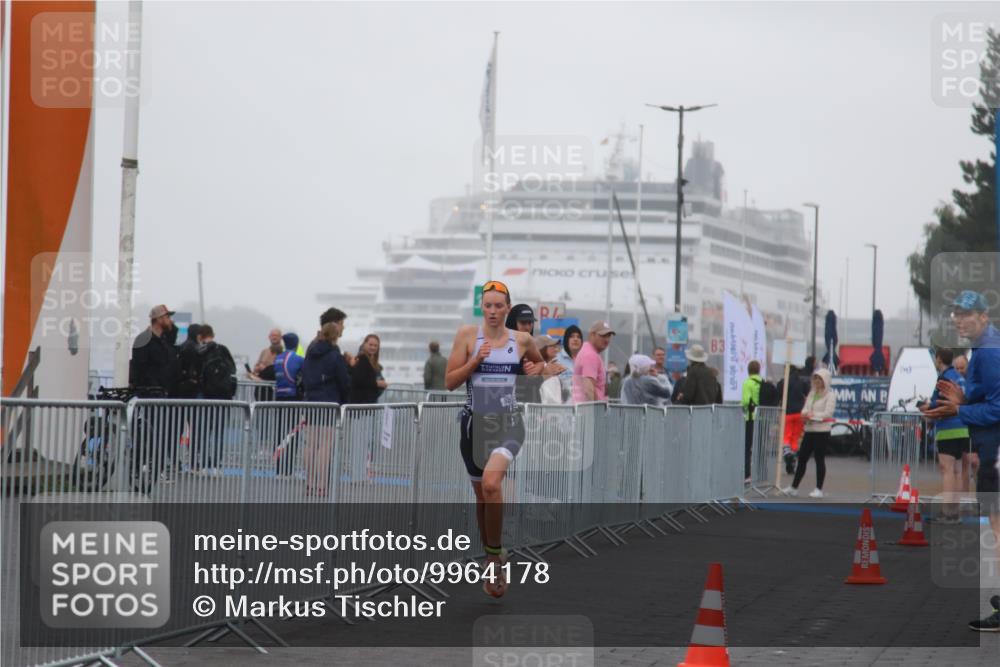 16.08.2026 - KN Förde Triathlon 2026 Markus Tischler http://msf.ph/oto/9964178 16.08.2026 09:50:15 Ziel  meine-sportfotos.de