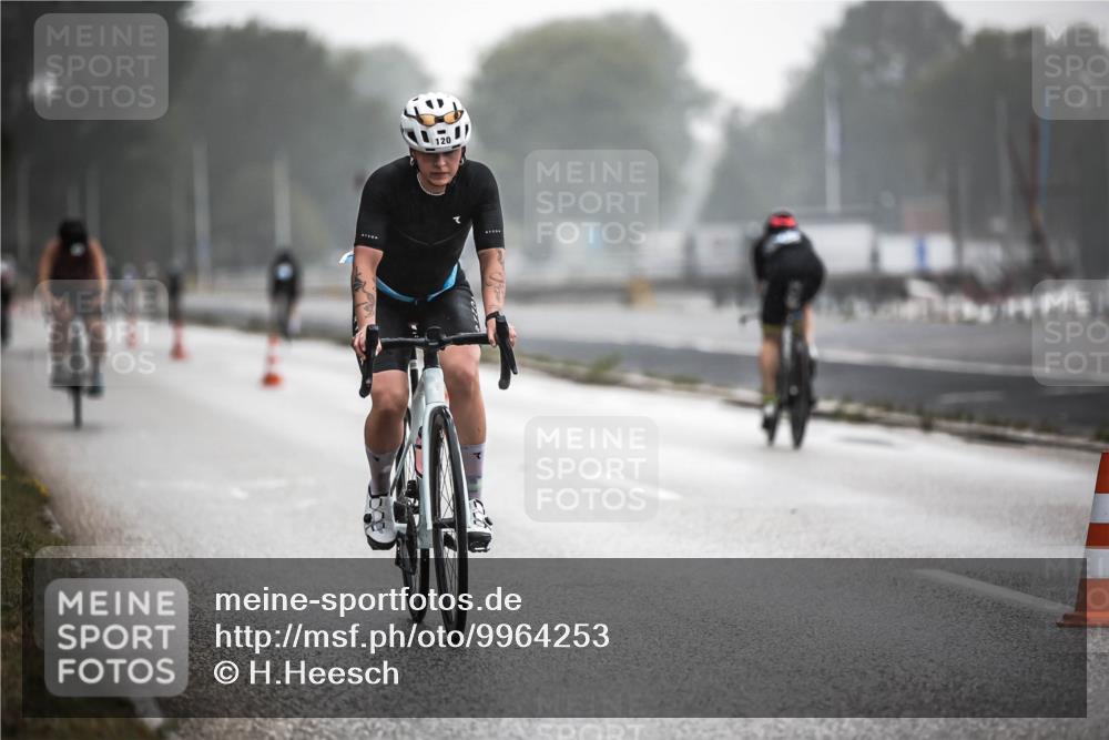 16.08.2026 - KN Förde Triathlon 2026 H.Heesch http://msf.ph/oto/9964253 16.08.2026 09:34:46 Radfahren 102, 120, 154, 155, 188, 265 meine-sportfotos.de