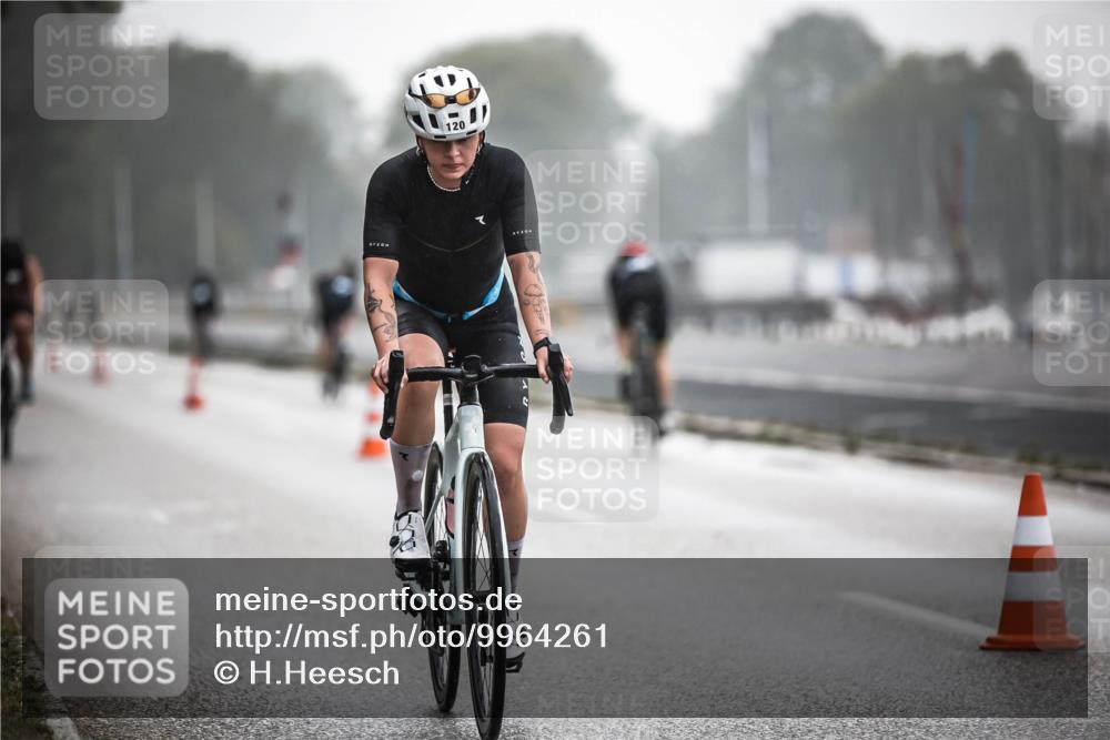 16.08.2026 - KN Förde Triathlon 2026 H.Heesch http://msf.ph/oto/9964261 16.08.2026 09:34:46 Radfahren 102, 120, 154, 155, 188, 265 meine-sportfotos.de