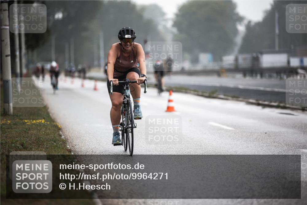 16.08.2026 - KN Förde Triathlon 2026 H.Heesch http://msf.ph/oto/9964271 16.08.2026 09:34:49 Radfahren 120, 154, 165 meine-sportfotos.de