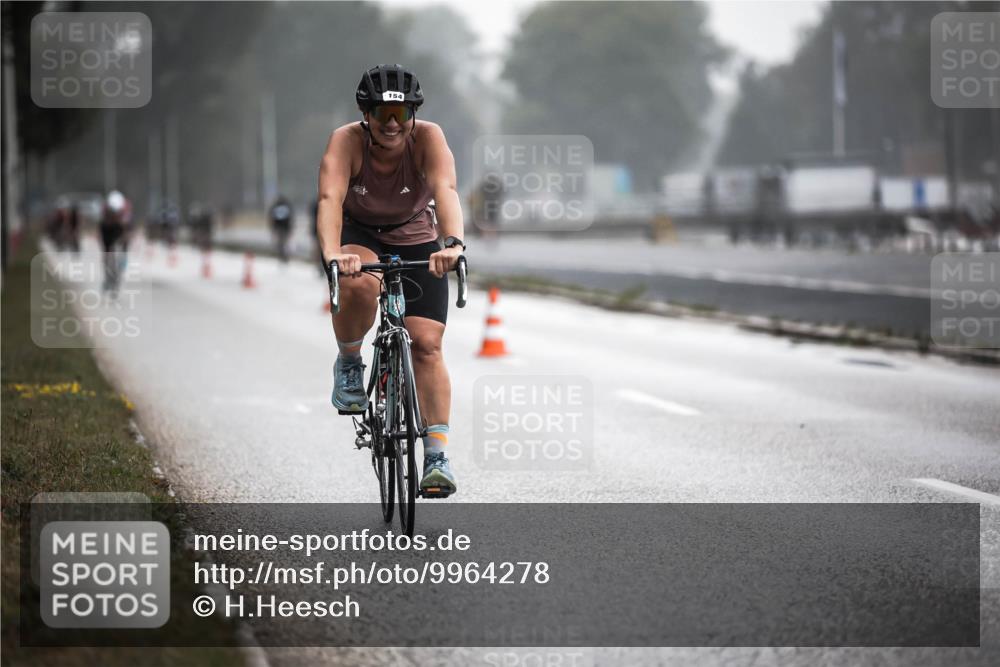 16.08.2026 - KN Förde Triathlon 2026 H.Heesch http://msf.ph/oto/9964278 16.08.2026 09:34:49 Radfahren 120, 154, 165 meine-sportfotos.de