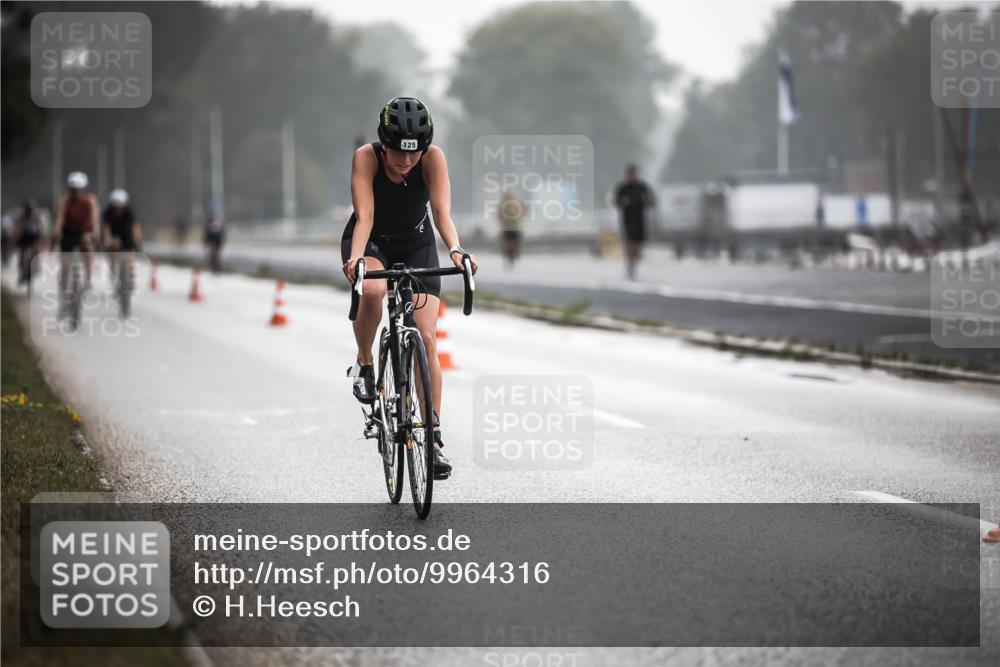 16.08.2026 - KN Förde Triathlon 2026 H.Heesch http://msf.ph/oto/9964316 16.08.2026 09:35:02 Radfahren 125, 147, 175, 197, 266, 805 meine-sportfotos.de