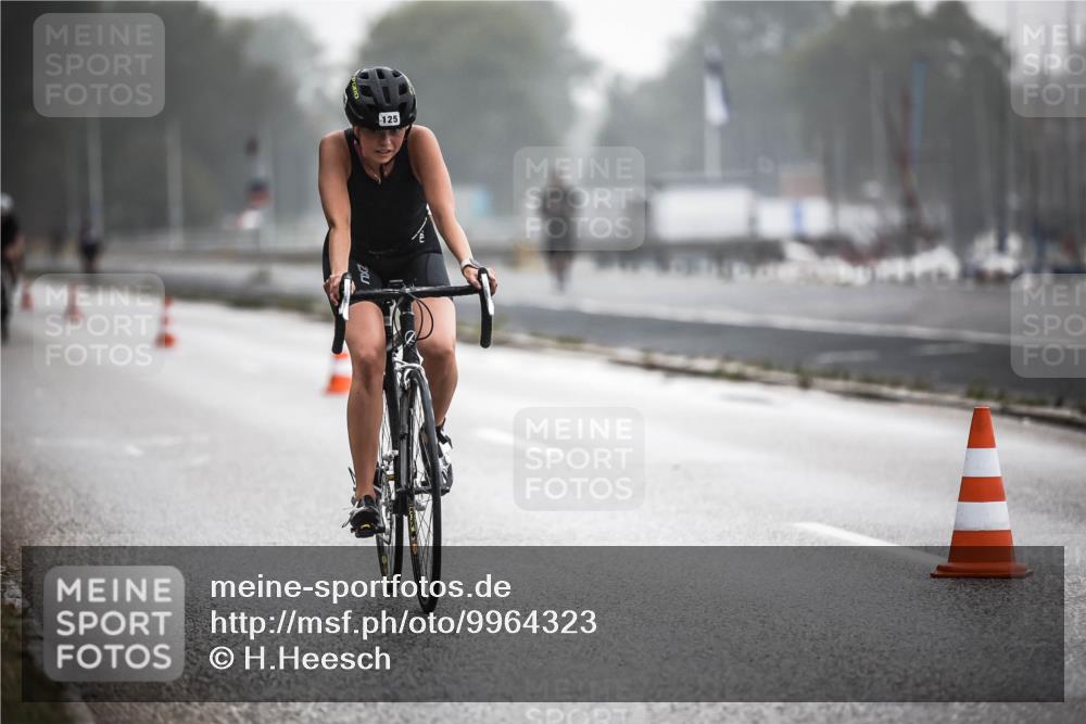 16.08.2026 - KN Förde Triathlon 2026 H.Heesch http://msf.ph/oto/9964323 16.08.2026 09:35:02 Radfahren 125, 147, 175, 197, 266, 805 meine-sportfotos.de