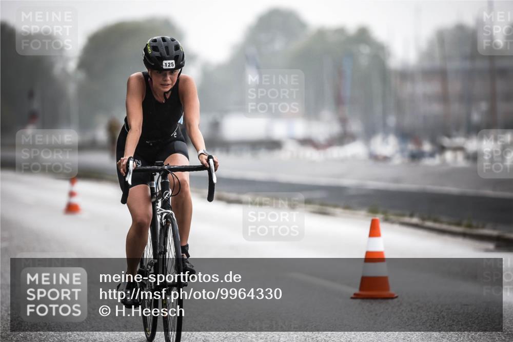 16.08.2026 - KN Förde Triathlon 2026 H.Heesch http://msf.ph/oto/9964330 16.08.2026 09:35:02 Radfahren 125, 147, 175, 197, 266, 805 meine-sportfotos.de