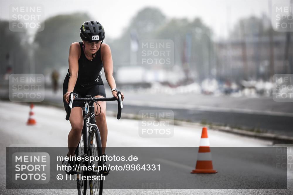 16.08.2026 - KN Förde Triathlon 2026 H.Heesch http://msf.ph/oto/9964331 16.08.2026 09:35:02 Radfahren 125, 147, 175, 197, 266, 805 meine-sportfotos.de