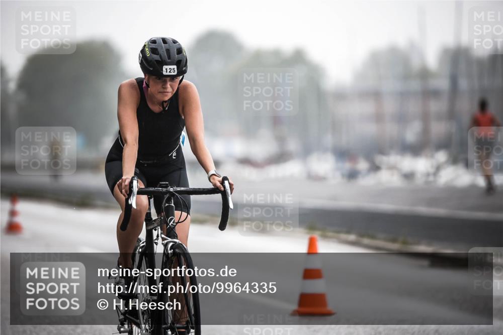 16.08.2026 - KN Förde Triathlon 2026 H.Heesch http://msf.ph/oto/9964335 16.08.2026 09:35:02 Radfahren 125, 147, 175, 197, 266, 805 meine-sportfotos.de