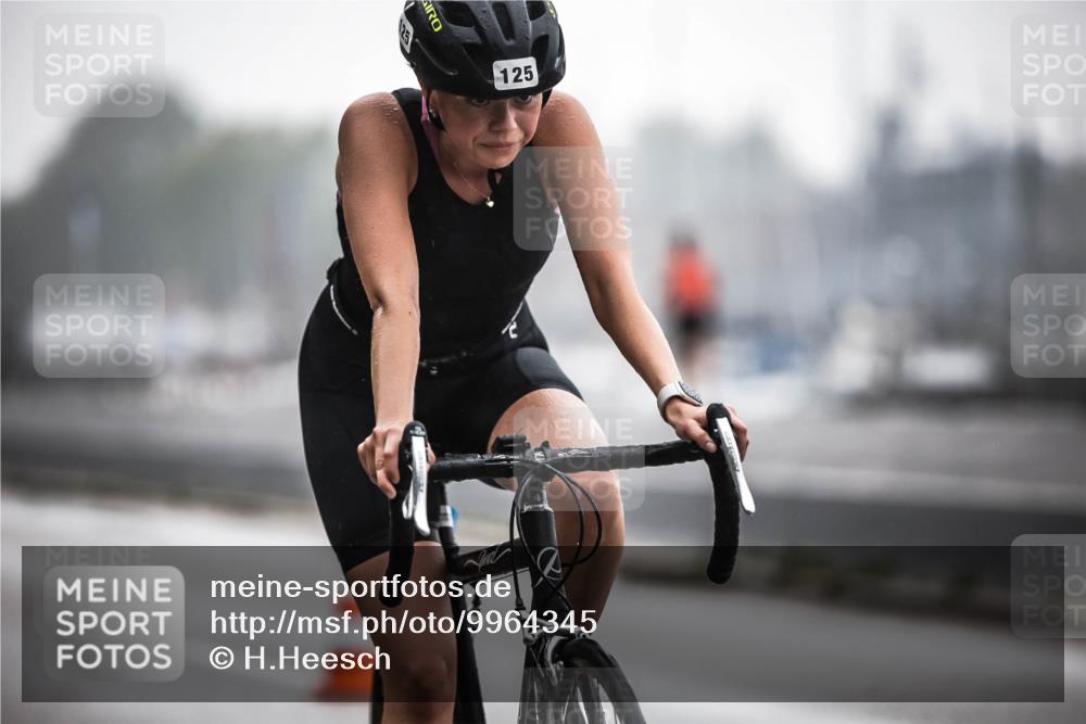 16.08.2026 - KN Förde Triathlon 2026 H.Heesch http://msf.ph/oto/9964345 16.08.2026 09:35:03 Radfahren 125, 147, 175, 197, 266, 805 meine-sportfotos.de