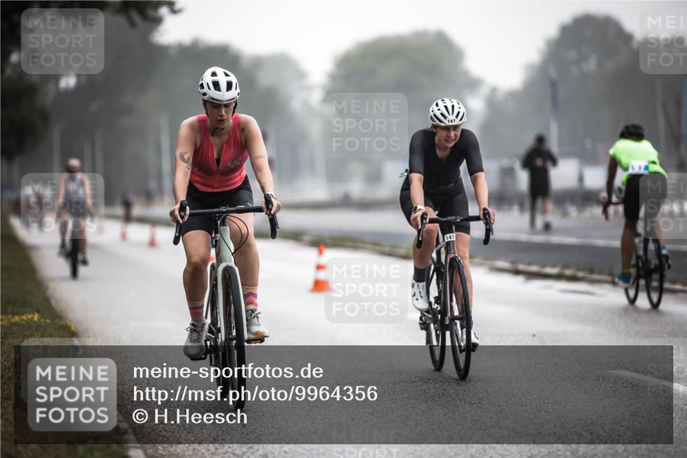 16.08.2026 - KN Förde Triathlon 2026 H.Heesch http://msf.ph/oto/9964356 16.08.2026 09:35:06 Radfahren 147, 262, 266, 805 meine-sportfotos.de