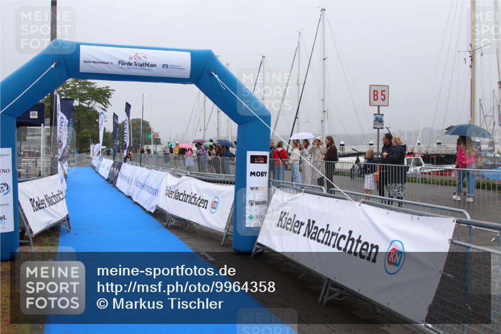 16.08.2026 - KN Förde Triathlon 2026 Markus Tischler http://msf.ph/oto/9964358 16.08.2026 09:56:31 Ziel  meine-sportfotos.de