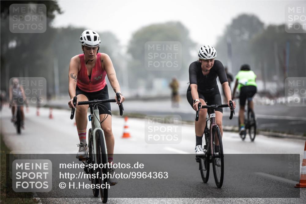 16.08.2026 - KN Förde Triathlon 2026 H.Heesch http://msf.ph/oto/9964363 16.08.2026 09:35:07 Radfahren 147, 262, 805 meine-sportfotos.de