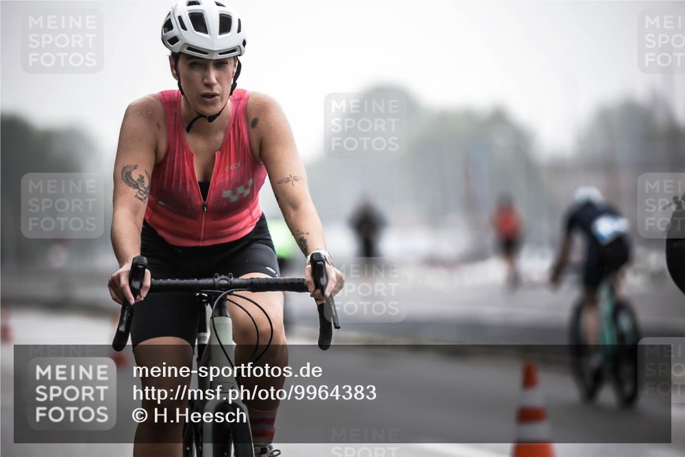 16.08.2026 - KN Förde Triathlon 2026 H.Heesch http://msf.ph/oto/9964383 16.08.2026 09:35:07 Radfahren 147, 262, 805 meine-sportfotos.de