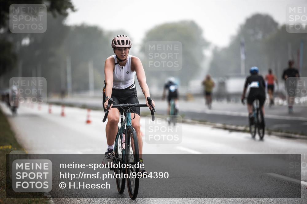 16.08.2026 - KN Förde Triathlon 2026 H.Heesch http://msf.ph/oto/9964390 16.08.2026 09:35:10 Radfahren 147, 262, 805 meine-sportfotos.de