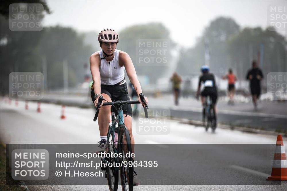16.08.2026 - KN Förde Triathlon 2026 H.Heesch http://msf.ph/oto/9964395 16.08.2026 09:35:10 Radfahren 147, 262, 805 meine-sportfotos.de