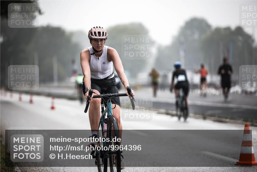 16.08.2026 - KN Förde Triathlon 2026 H.Heesch http://msf.ph/oto/9964396 16.08.2026 09:35:10 Radfahren 147, 262, 805 meine-sportfotos.de