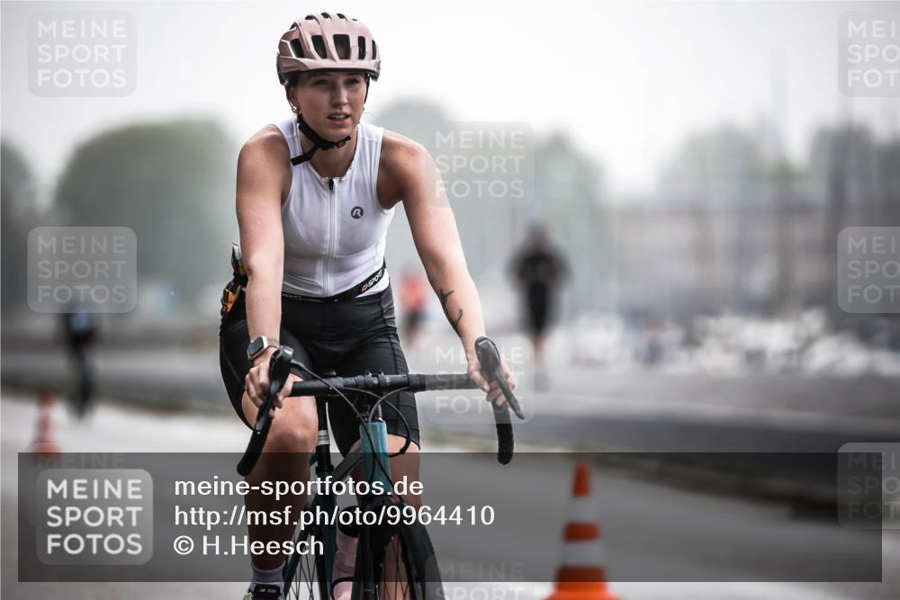 16.08.2026 - KN Förde Triathlon 2026 H.Heesch http://msf.ph/oto/9964410 16.08.2026 09:35:11 Radfahren 262 meine-sportfotos.de