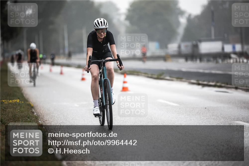 16.08.2026 - KN Förde Triathlon 2026 H.Heesch http://msf.ph/oto/9964442 16.08.2026 09:35:25 Radfahren 123, 131, 161, 251 meine-sportfotos.de