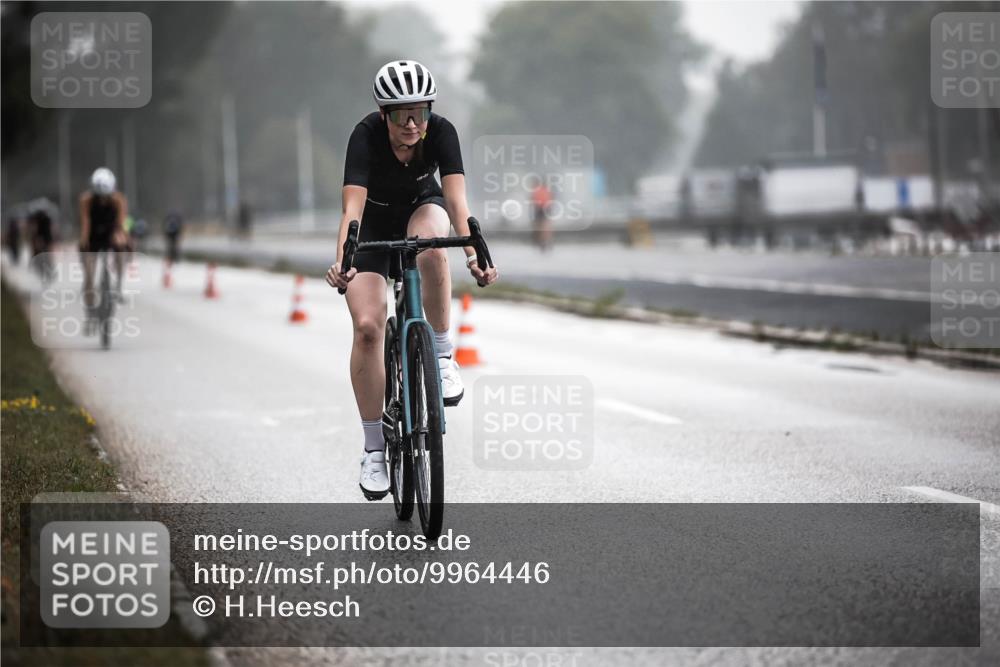 16.08.2026 - KN Förde Triathlon 2026 H.Heesch http://msf.ph/oto/9964446 16.08.2026 09:35:25 Radfahren 123, 131, 161, 251 meine-sportfotos.de