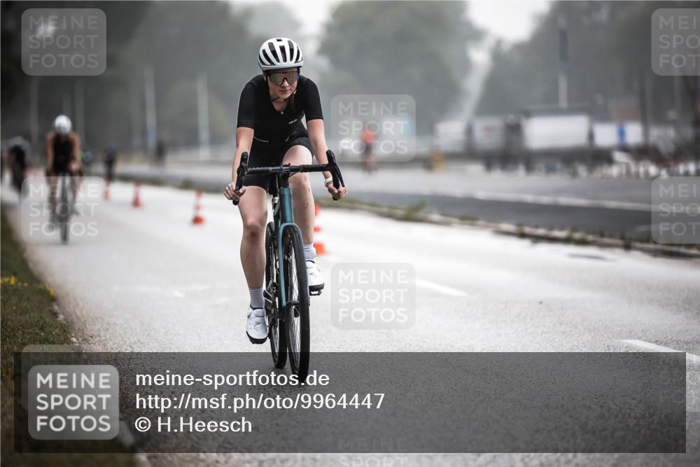 16.08.2026 - KN Förde Triathlon 2026 H.Heesch http://msf.ph/oto/9964447 16.08.2026 09:35:25 Radfahren 123, 131, 161, 251 meine-sportfotos.de