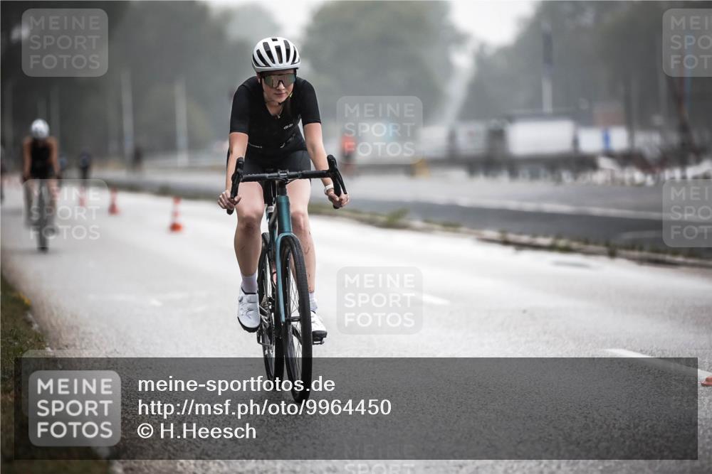 16.08.2026 - KN Förde Triathlon 2026 H.Heesch http://msf.ph/oto/9964450 16.08.2026 09:35:25 Radfahren 123, 131, 161, 251 meine-sportfotos.de