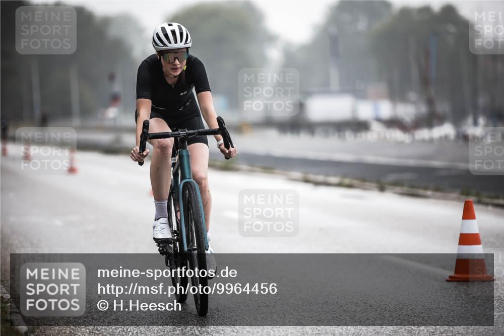 16.08.2026 - KN Förde Triathlon 2026 H.Heesch http://msf.ph/oto/9964456 16.08.2026 09:35:26 Radfahren 123, 131, 161, 251 meine-sportfotos.de