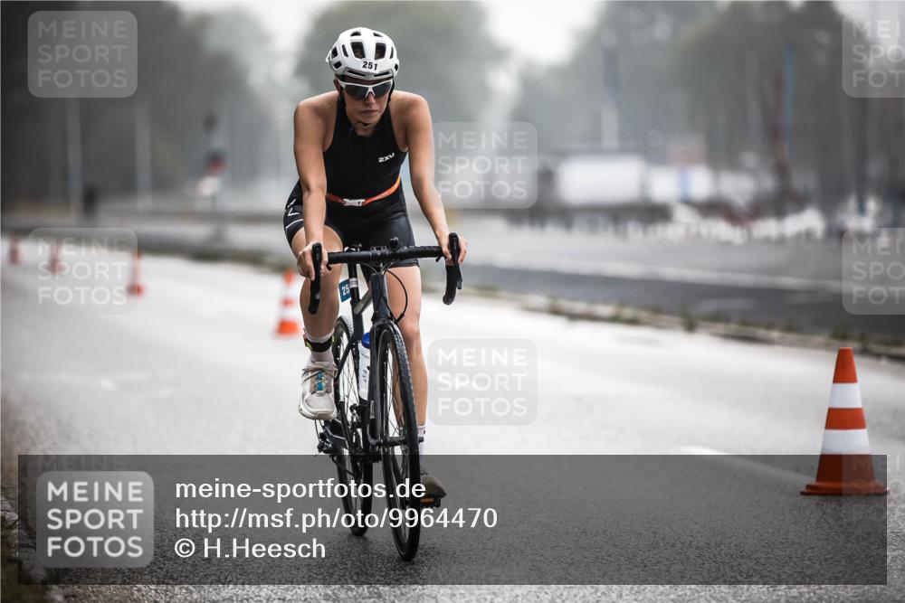 16.08.2026 - KN Förde Triathlon 2026 H.Heesch http://msf.ph/oto/9964470 16.08.2026 09:35:29 Radfahren 112, 123, 131, 172, 251 meine-sportfotos.de