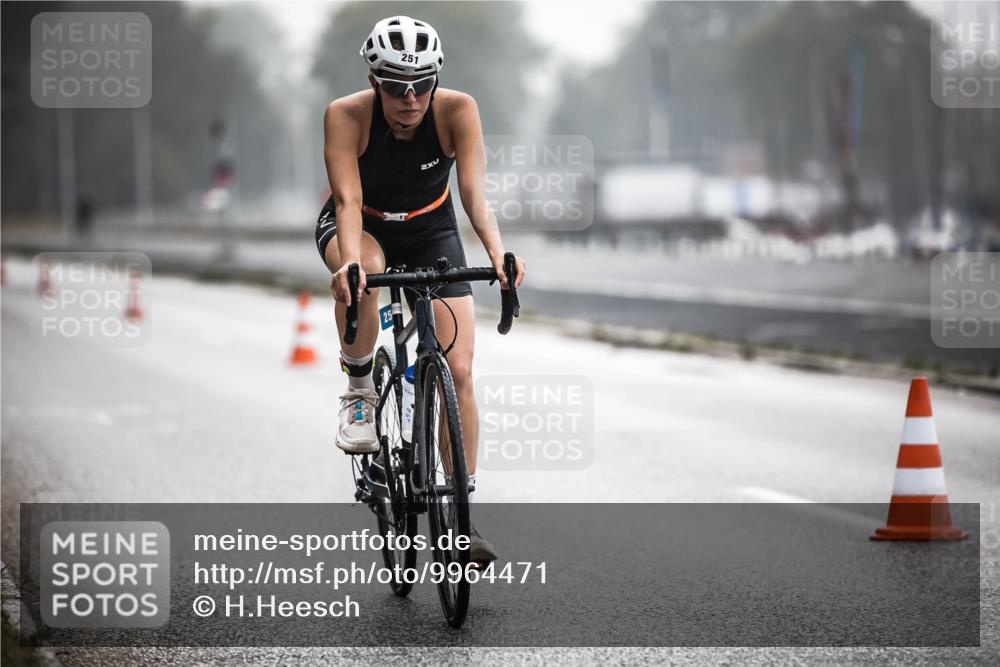 16.08.2026 - KN Förde Triathlon 2026 H.Heesch http://msf.ph/oto/9964471 16.08.2026 09:35:29 Radfahren 112, 123, 131, 172, 251 meine-sportfotos.de