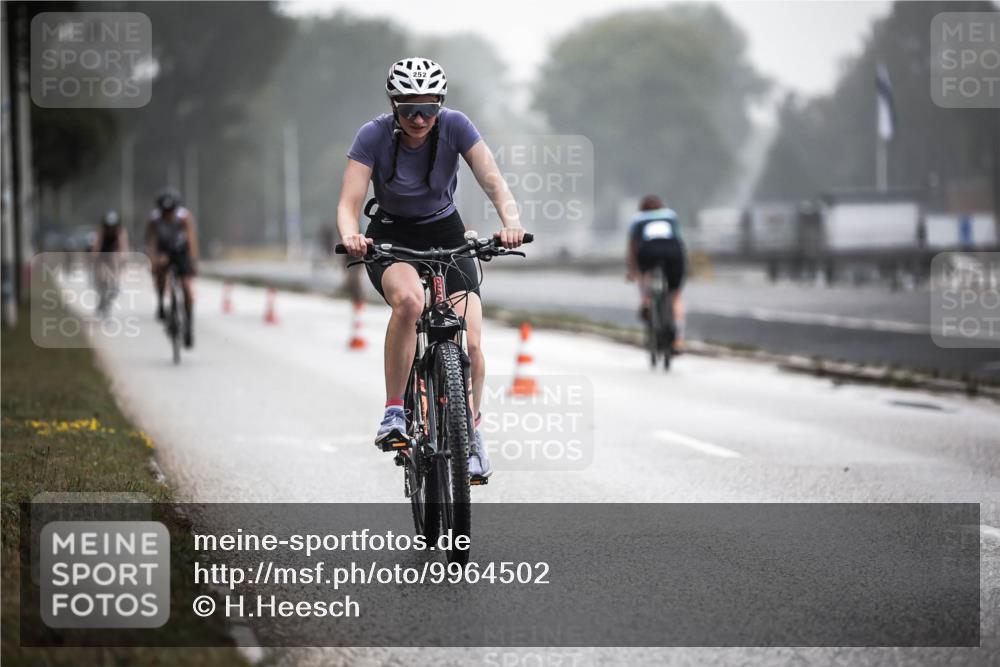 16.08.2026 - KN Förde Triathlon 2026 H.Heesch http://msf.ph/oto/9964502 16.08.2026 09:35:38 Radfahren 135, 246, 252, 263 meine-sportfotos.de