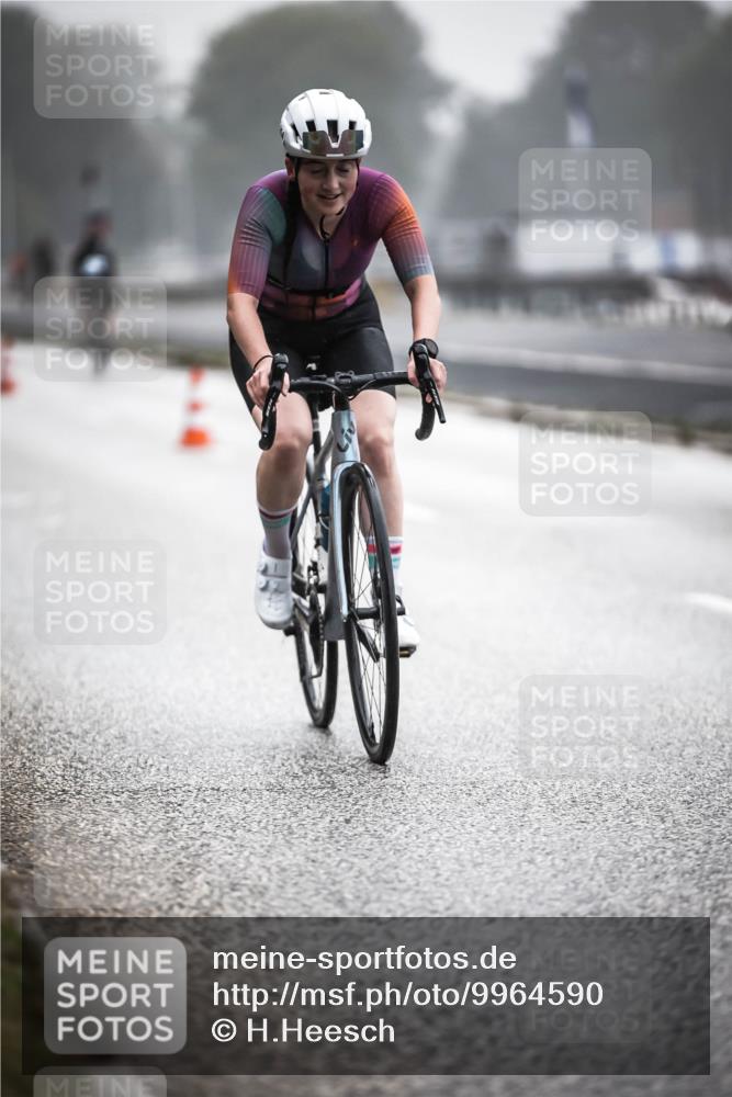 16.08.2026 - KN Förde Triathlon 2026 H.Heesch http://msf.ph/oto/9964590 16.08.2026 09:35:53 Radfahren 189, 195, 225, 254 meine-sportfotos.de