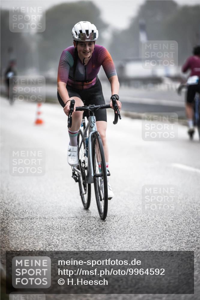 16.08.2026 - KN Förde Triathlon 2026 H.Heesch http://msf.ph/oto/9964592 16.08.2026 09:35:53 Radfahren 189, 195, 225, 254 meine-sportfotos.de