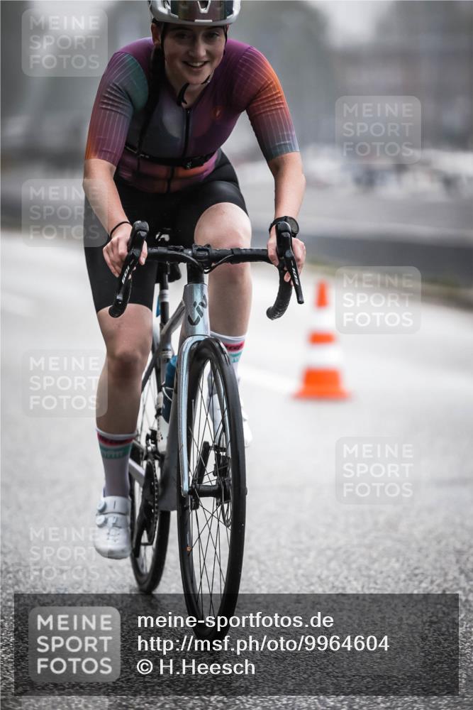 16.08.2026 - KN Förde Triathlon 2026 H.Heesch http://msf.ph/oto/9964604 16.08.2026 09:35:54 Radfahren 189, 195, 225, 254 meine-sportfotos.de