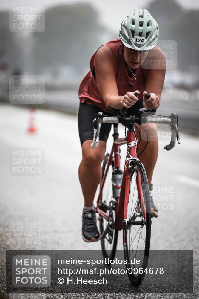 16.08.2026 - KN Förde Triathlon 2026 H.Heesch http://msf.ph/oto/9964678 16.08.2026 09:36:08 Radfahren 109, 124, 138, 150, 156, 164, 166, 178, 187, 192, 243, 261 meine-sportfotos.de