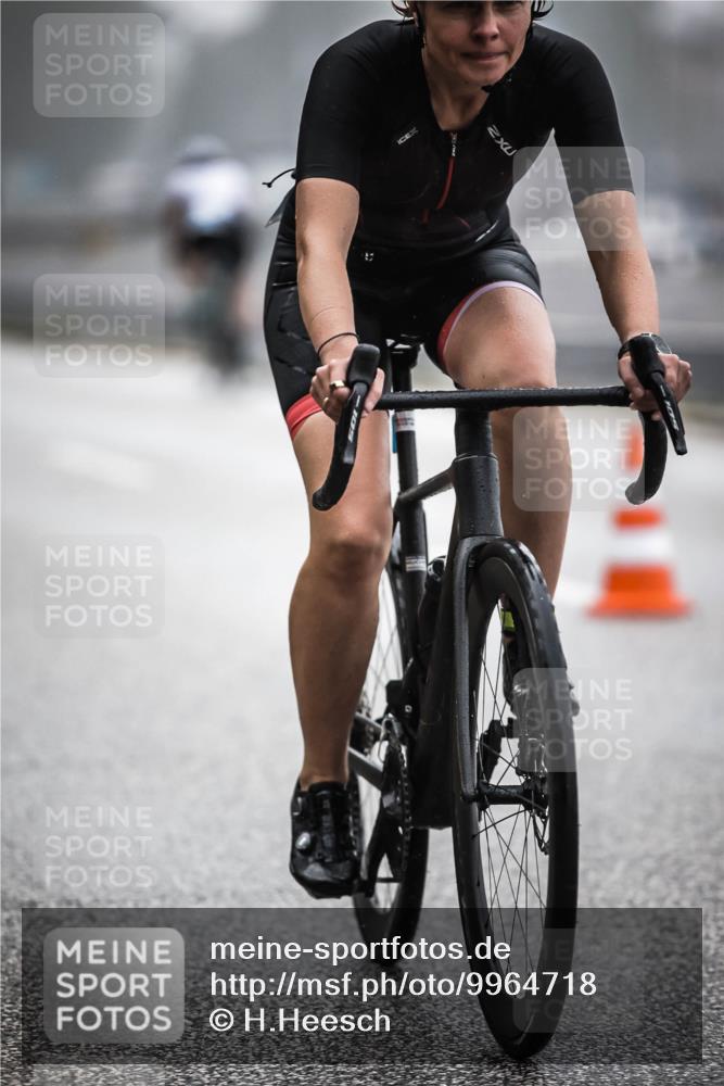 16.08.2026 - KN Förde Triathlon 2026 H.Heesch http://msf.ph/oto/9964718 16.08.2026 09:36:20 Radfahren 170, 174, 183 meine-sportfotos.de