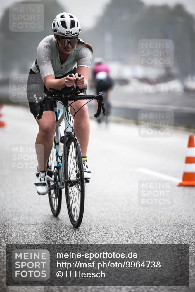 16.08.2026 - KN Förde Triathlon 2026 H.Heesch http://msf.ph/oto/9964738 16.08.2026 09:36:27 Radfahren 103, 174, 224 meine-sportfotos.de