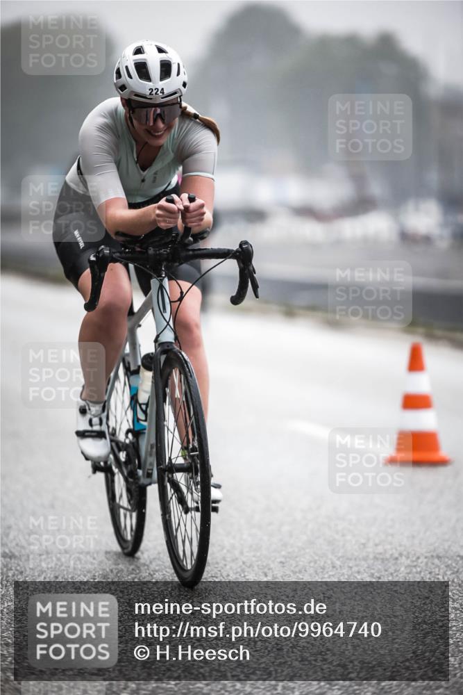 16.08.2026 - KN Förde Triathlon 2026 H.Heesch http://msf.ph/oto/9964740 16.08.2026 09:36:27 Radfahren 103, 174, 224 meine-sportfotos.de